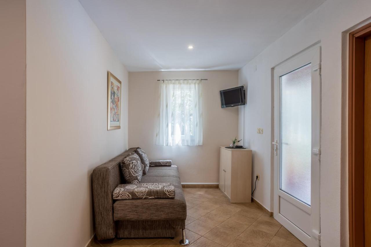 스타리 그라드 House Oliva With Private Pool And Large Garden 빌라 외부 사진