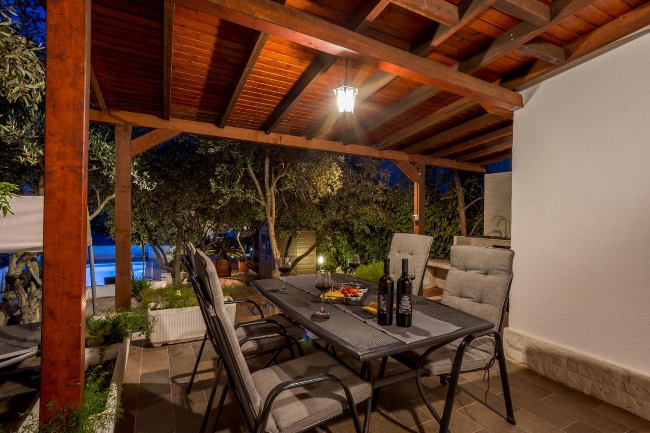 스타리 그라드 House Oliva With Private Pool And Large Garden 빌라 외부 사진