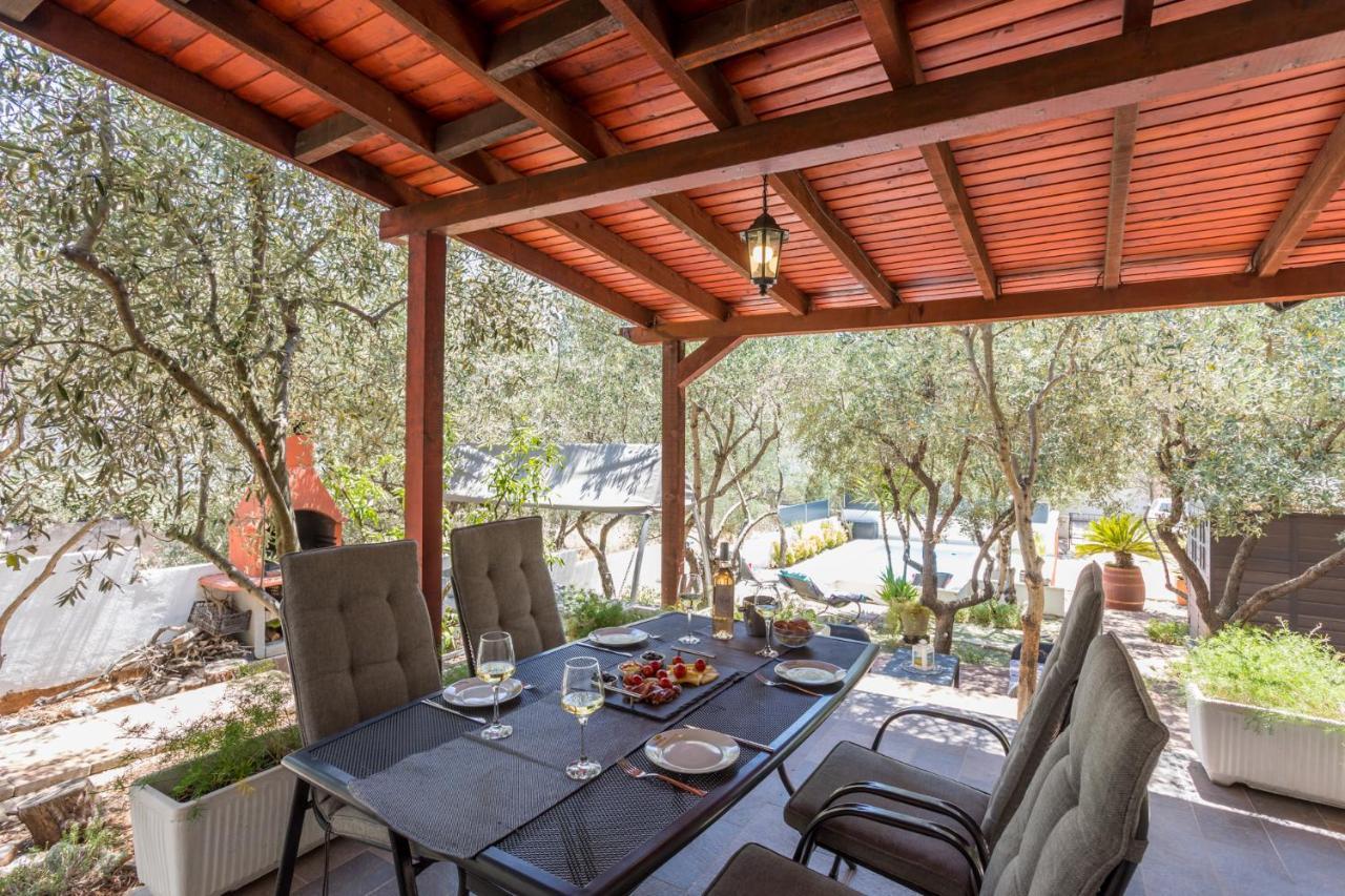 스타리 그라드 House Oliva With Private Pool And Large Garden 빌라 외부 사진
